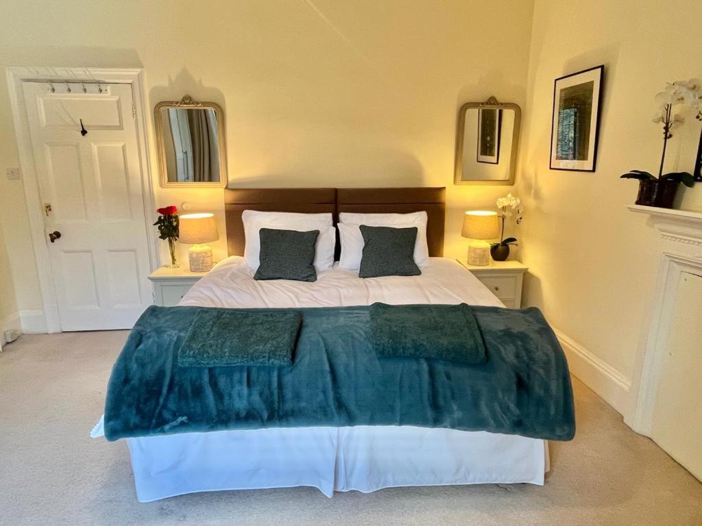 Parsonage House, Badminton Bed & Breakfast Great Badminton Dış mekan fotoğraf