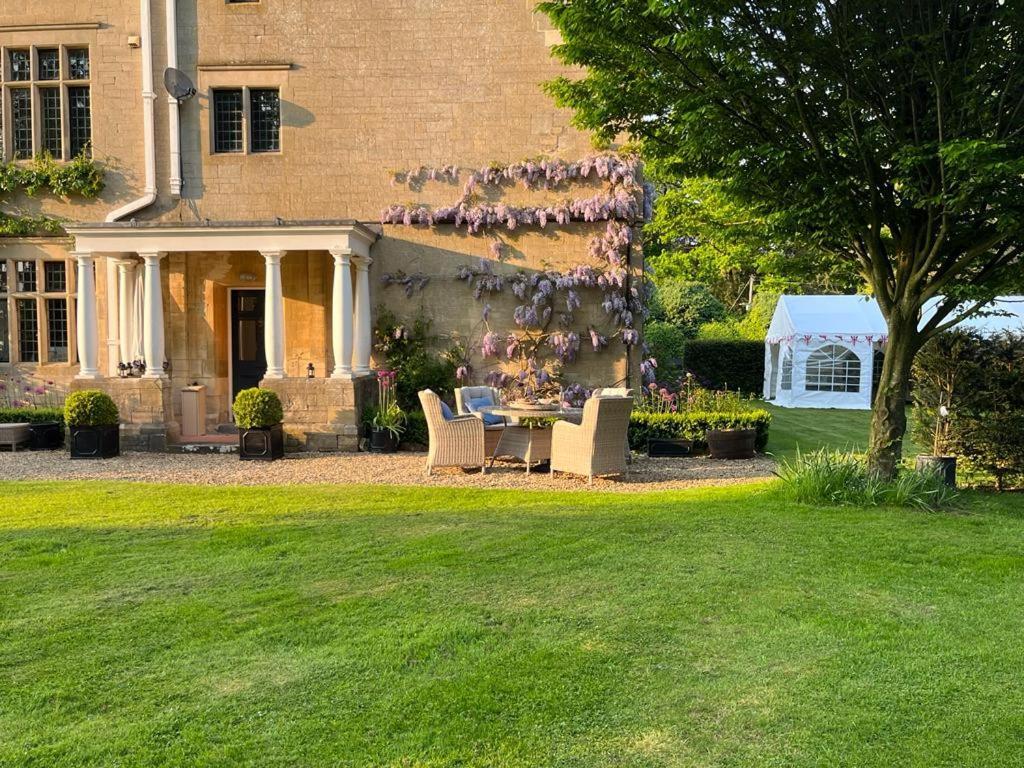 Parsonage House, Badminton Bed & Breakfast Great Badminton Dış mekan fotoğraf